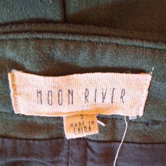 Moon river studded high rise hunter Green faux suede shorts small *K - Picture 7 of 9